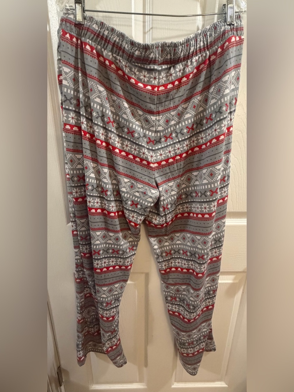 Muk Luks Men's Pajama Set - Picture 8 of 8